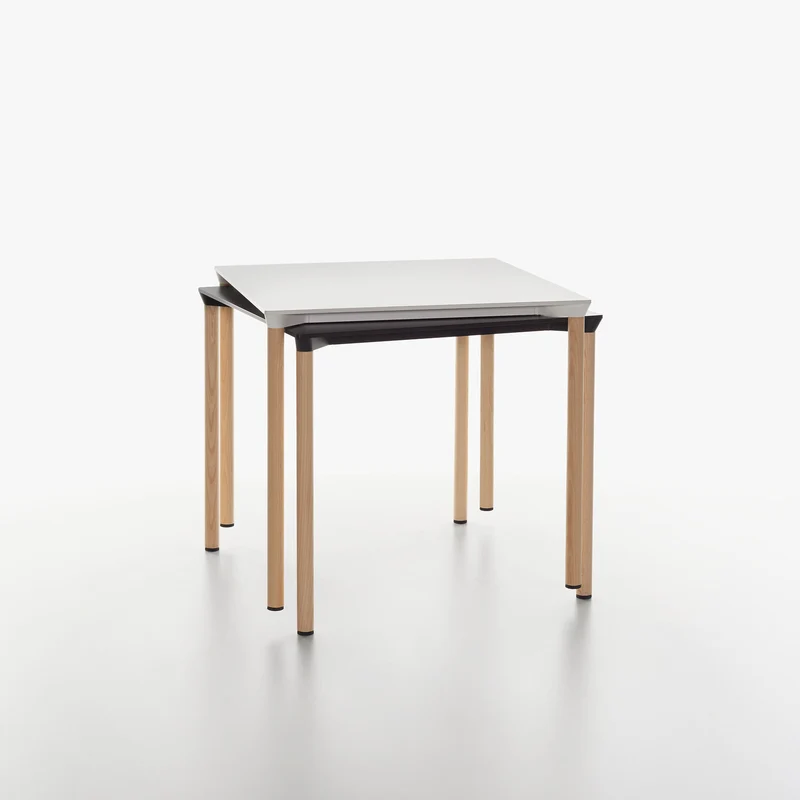 MONZA Quadratischer Tisch