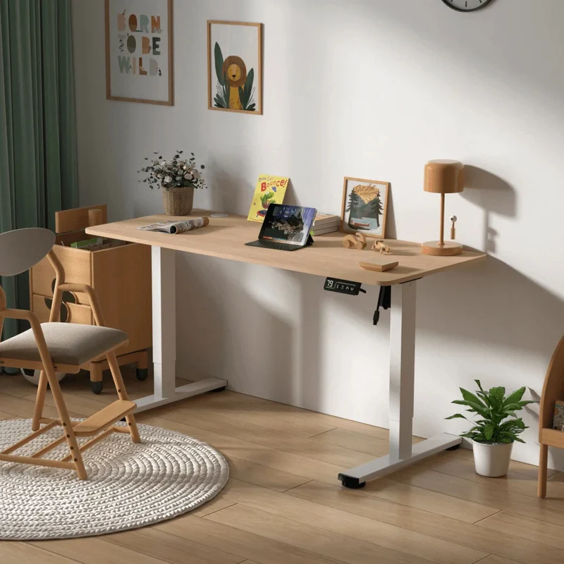Basic Höhenverstellbarer Schreibtisch mit Entire Board Desktop
