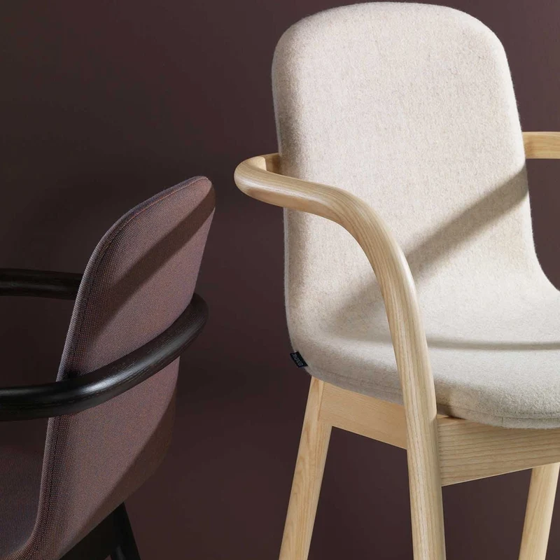 HUG ARMCHAIR Natur-Esche-Beige