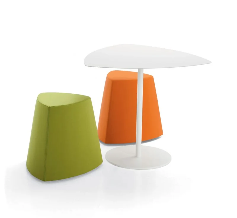 Kensho Stool von Kastel – Design-Polsterhocker & Pouf mobil für moderne Kommunikationszonen