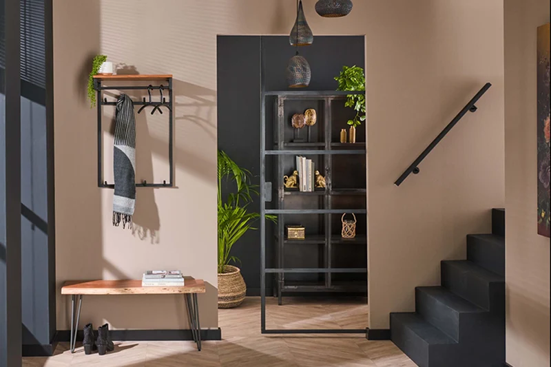 KAWOLA Garderobe ELIARA Akazie Metall Hutablage 8 Haken schwarz