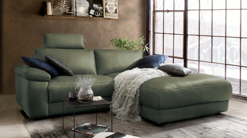 KAWOLA Sofa LOLA Ecksofa Leder moosgrün mit motorischer Relaxfunktion