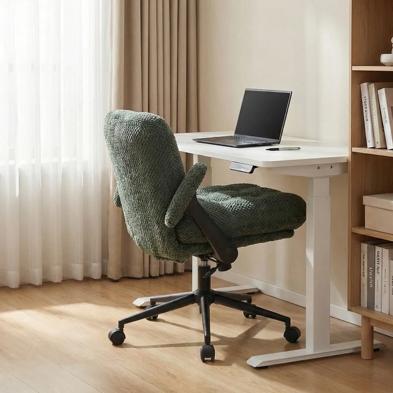 P5 Criss Cross Chair with Extra-Wide Seat and Flip Armrests