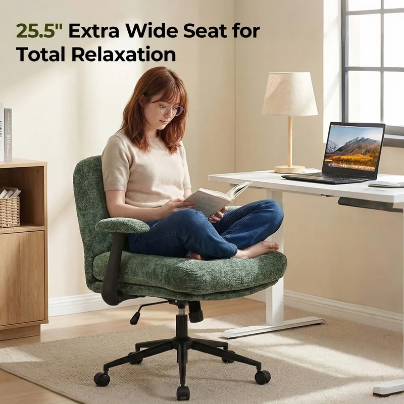 P5 Criss Cross Chair with Extra-Wide Seat and Flip Armrests