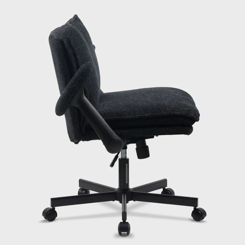 P3 Criss Cross Chair with Adjustable Armrests