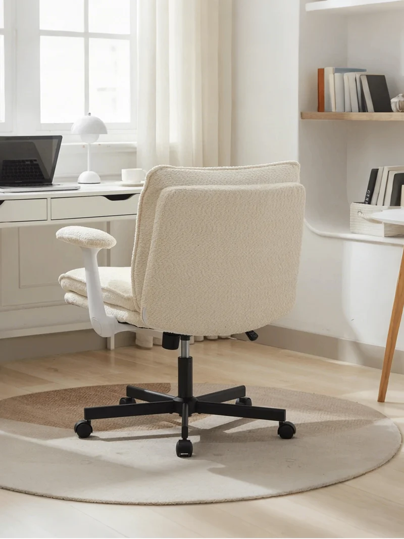 P3 Criss Cross Chair with Adjustable Armrests