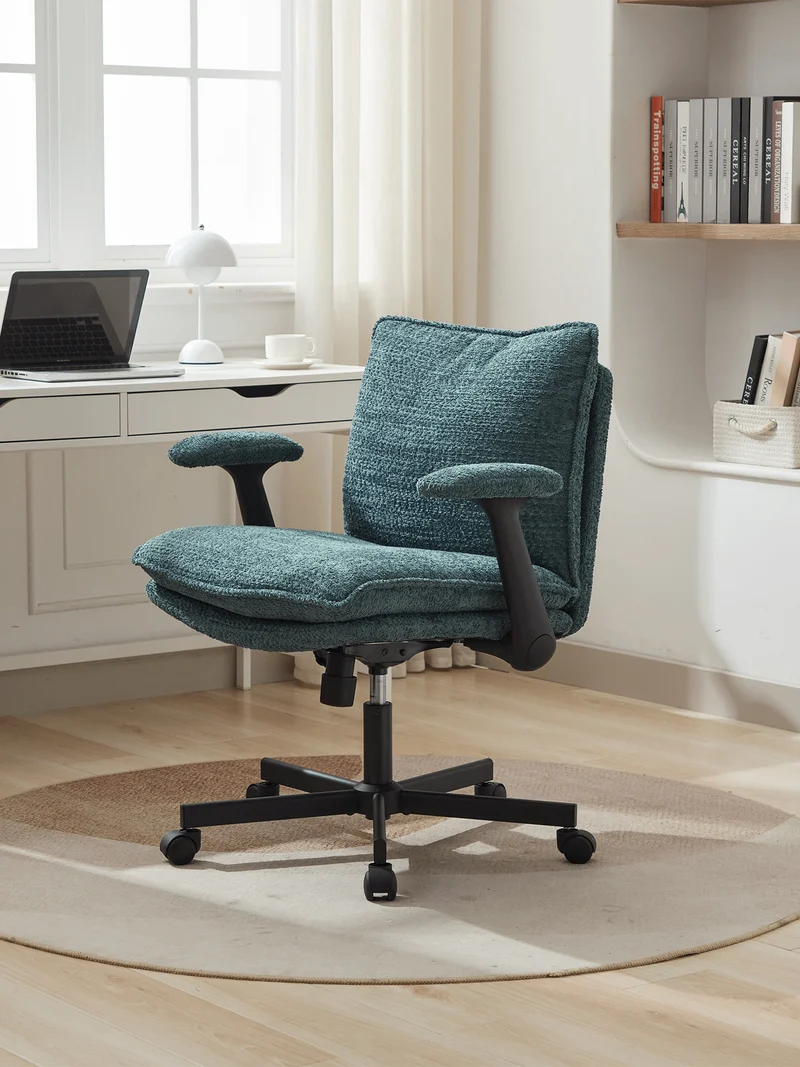 P3 Criss Cross Chair with Adjustable Armrests