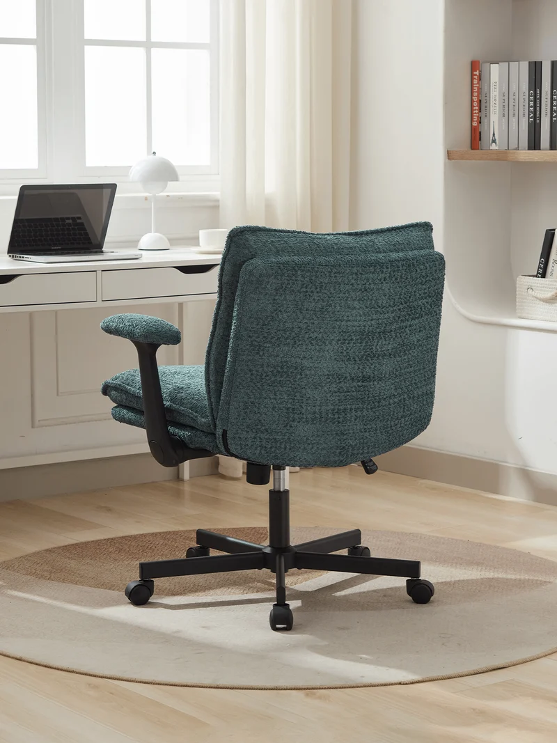 P3 Criss Cross Chair with Adjustable Armrests