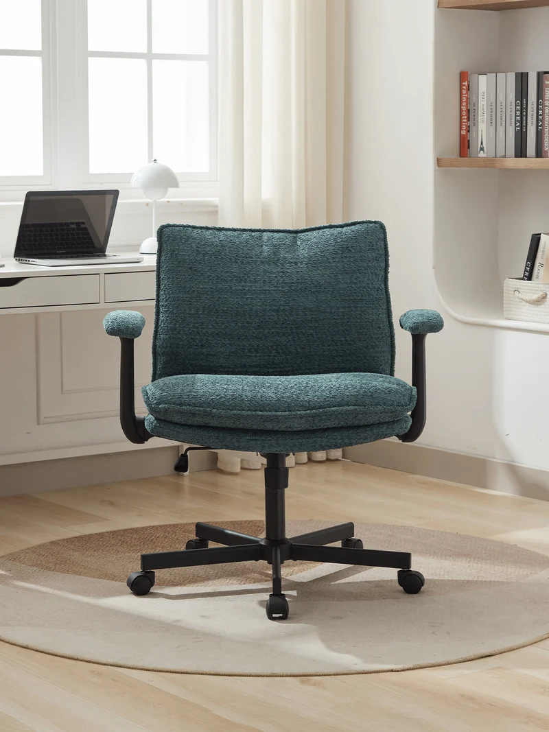 P3 Criss Cross Chair with Adjustable Armrests