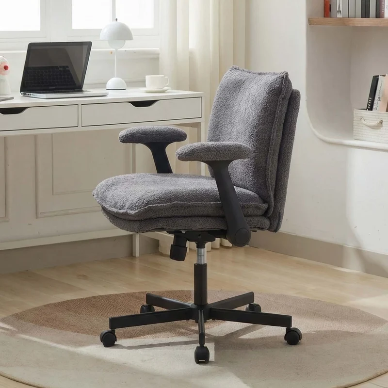 P3 Criss Cross Chair with Adjustable Armrests