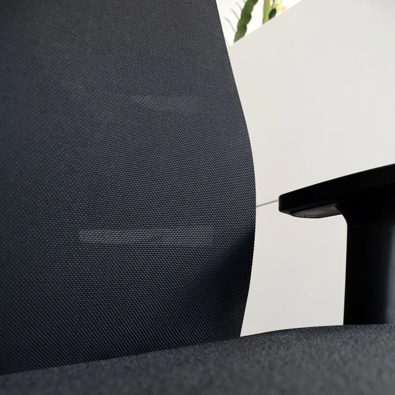 Ergonomischer Bürostuhl Netzrücken Agilis Matrix MT13 | Schwarz