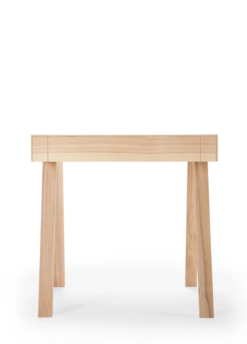 4.9 Schreibtisch