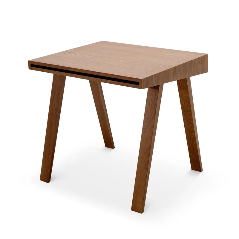 4.9 Schreibtisch