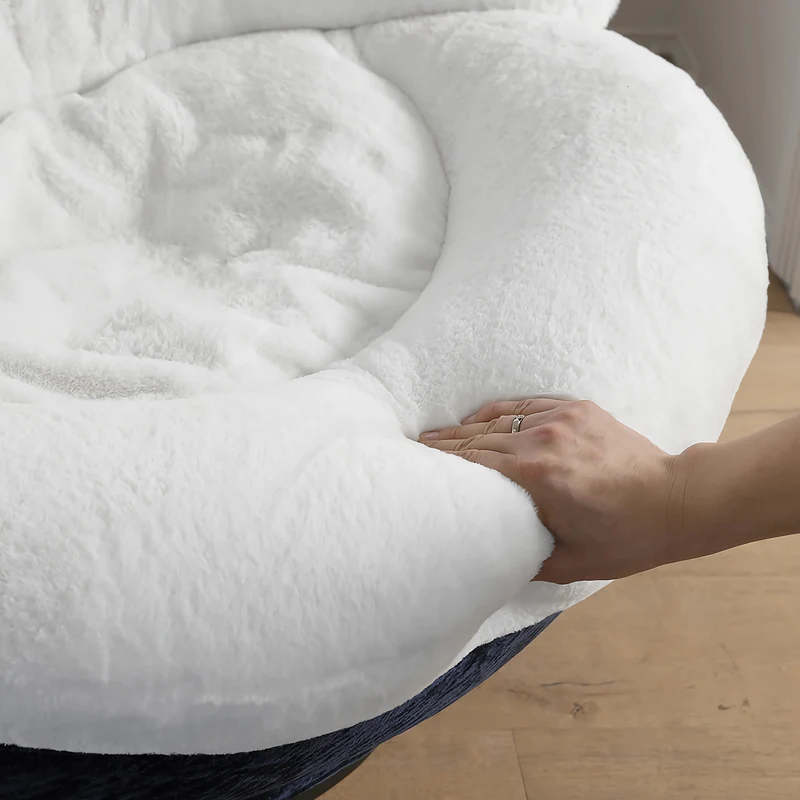 Gloria, Soft Upholstered Swivel Lounge Chair, White