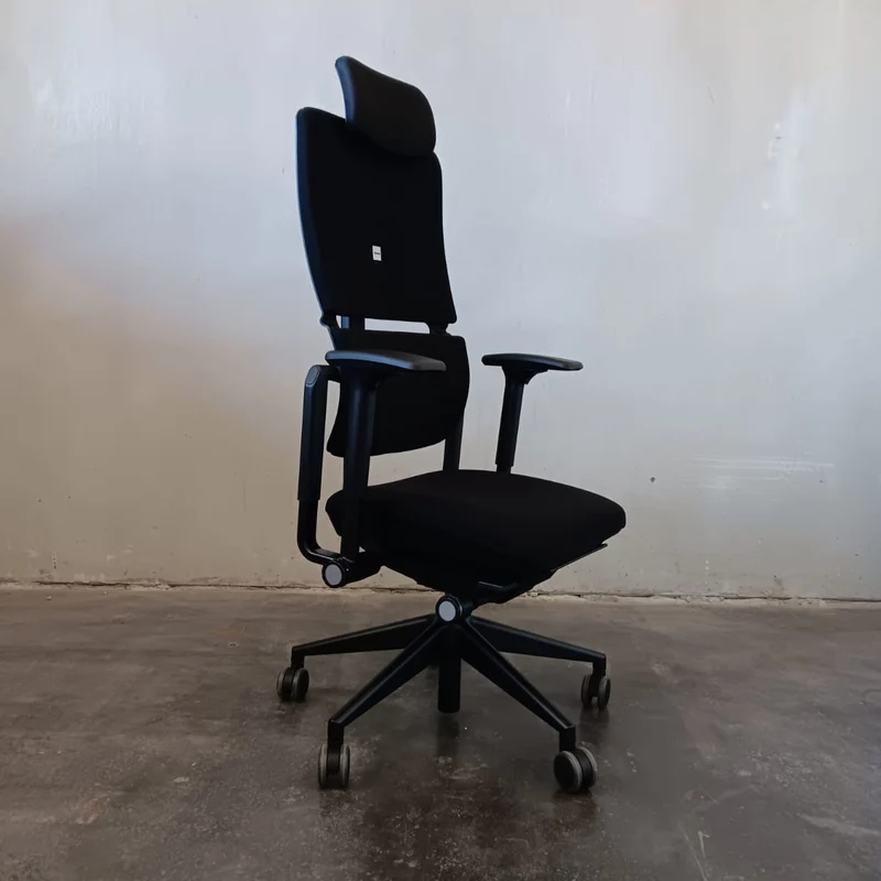 Steelcase Pleae Black Edition mit Kopfstütze - Ausstellungsstuhl