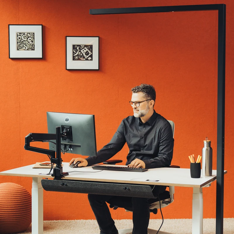 Desk Expert - Höhenverstellbarer Schreibtisch