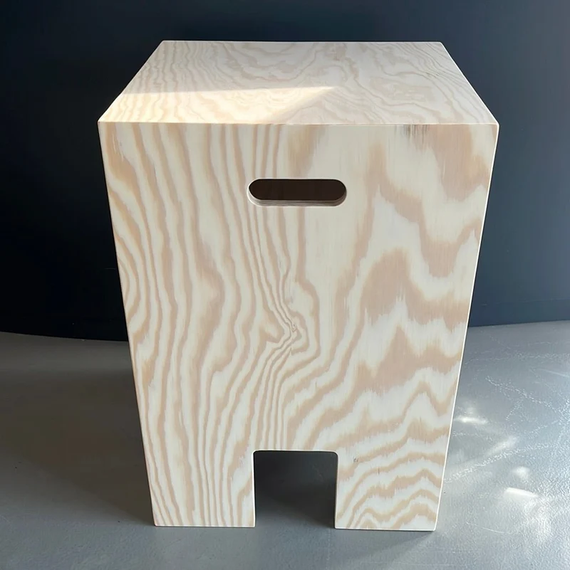 Bla Station / Plybord / Hocker