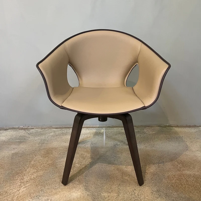 Poltrona Frau / Ginger / Komplettset 4 Stühle