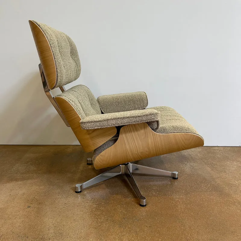 Vitra / LOUNGE CHAIR + OTTOMAN / Sessel und Hocker