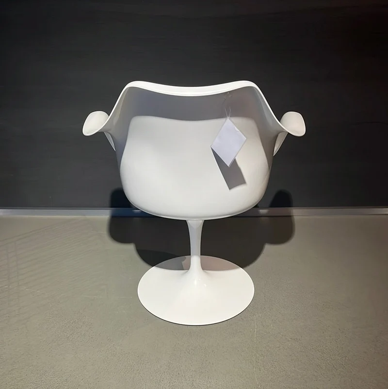 Knoll International / SAARINEN Tulpenstuhl / Armlehnstuhl
