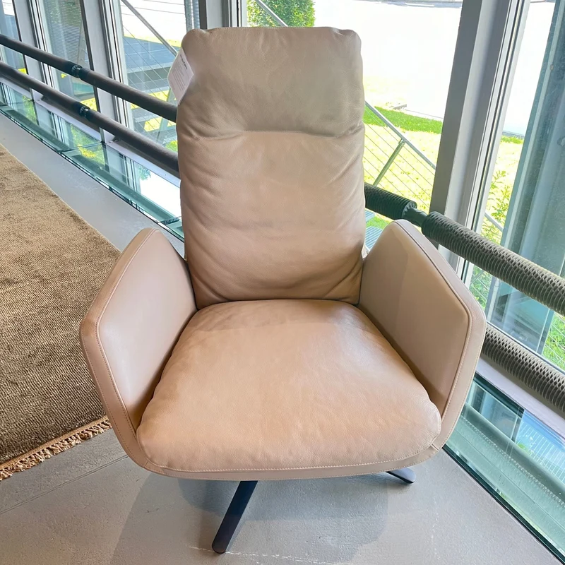 Cor / Cordia / Sessel mit Hocker