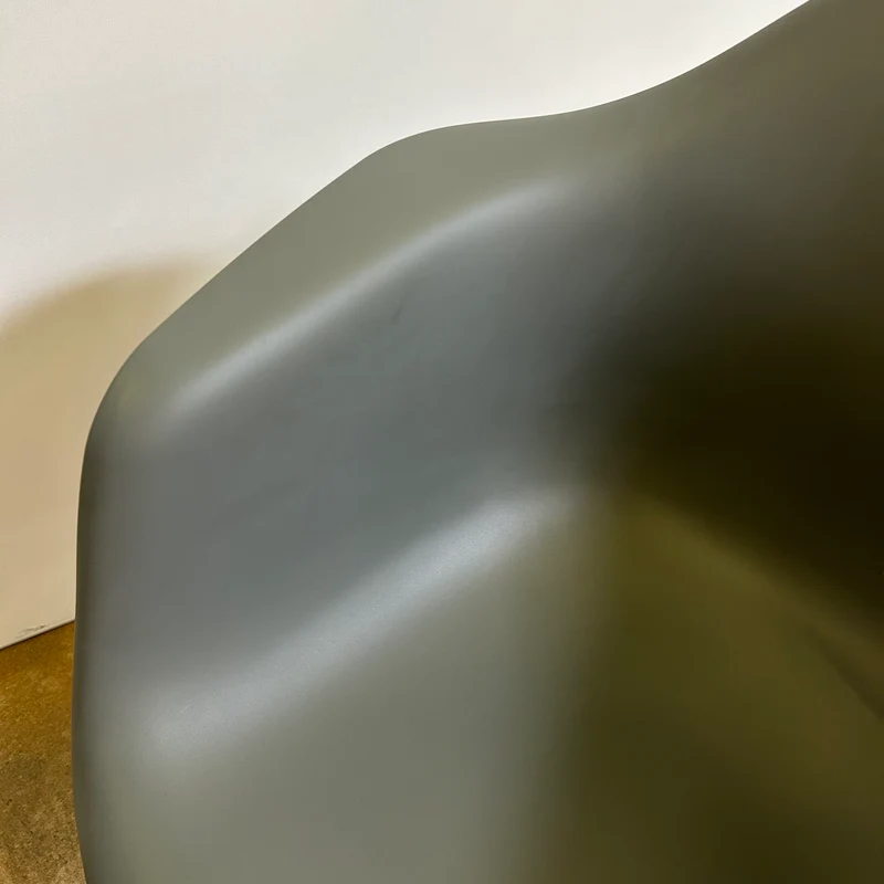 Vitra / Eames Plastic Armchair DAR / Stuhl