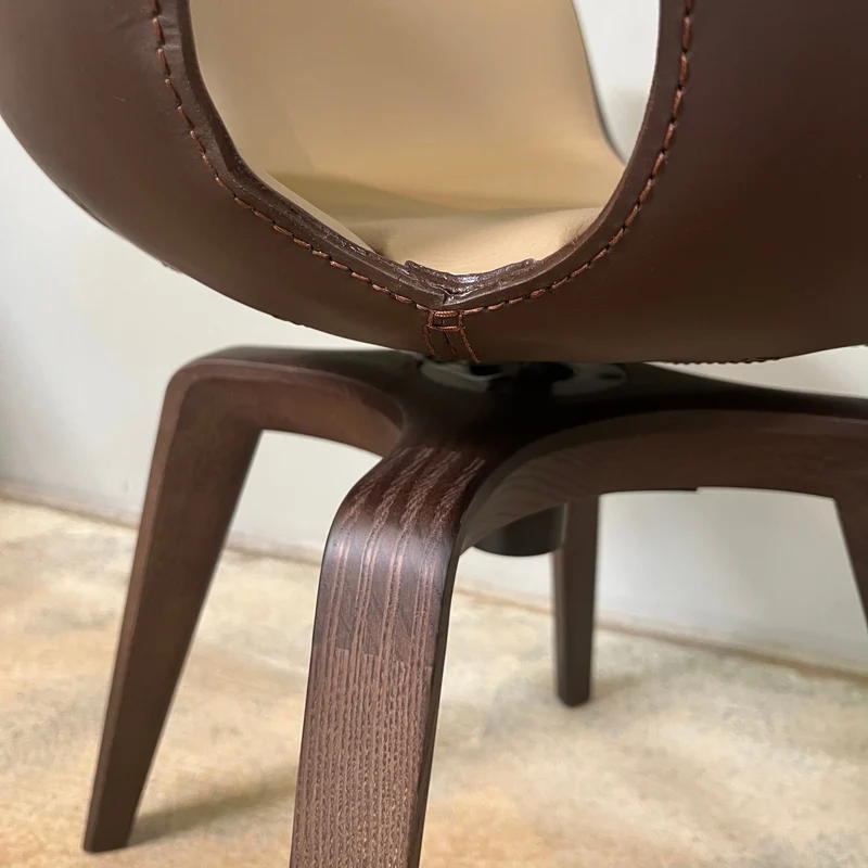 Poltrona Frau / Ginger / Stuhl