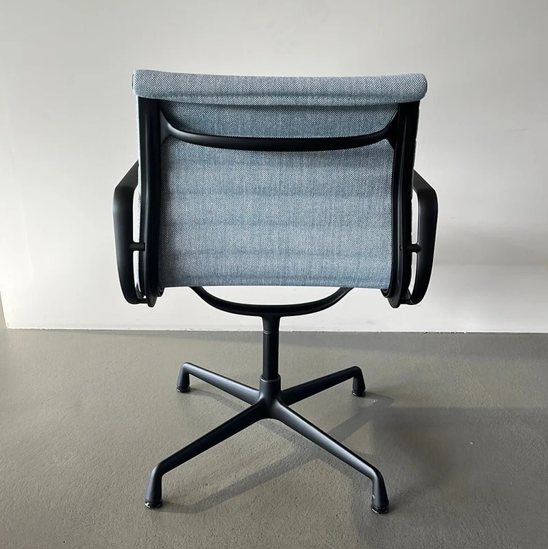 Vitra / ALU CHAIR EA 104 / Sessel