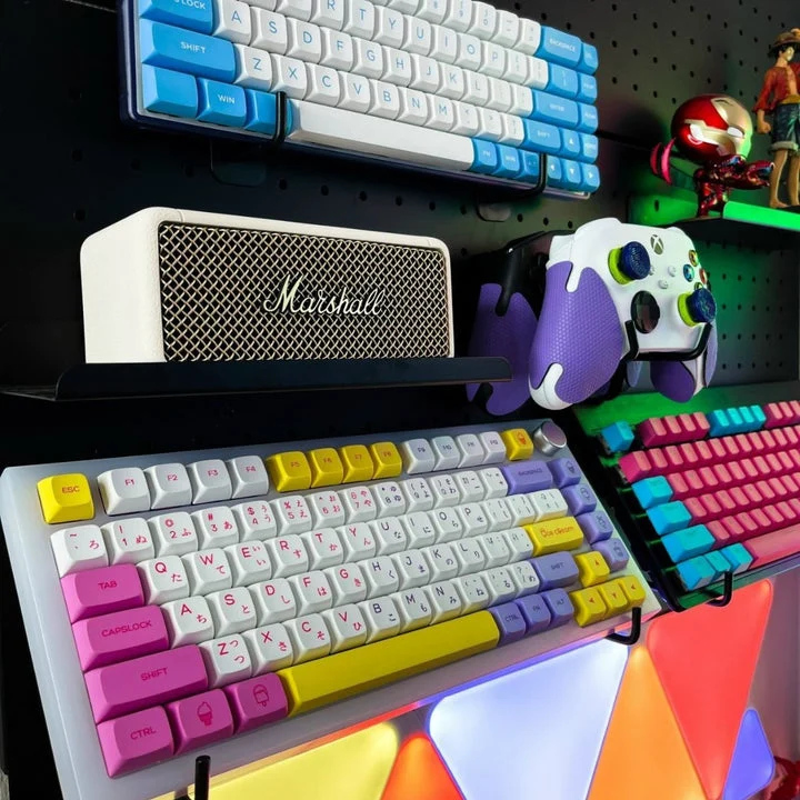 Wandmontiertes Gaming-Pegboard-Set